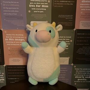 Belana the squishmallow cow hugmee!